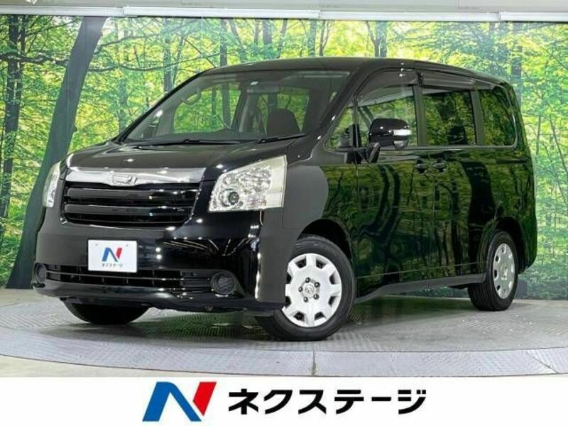 TOYOTA　NOAH