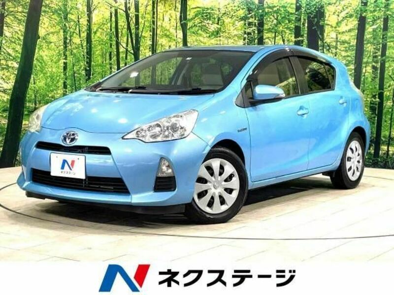 TOYOTA　AQUA