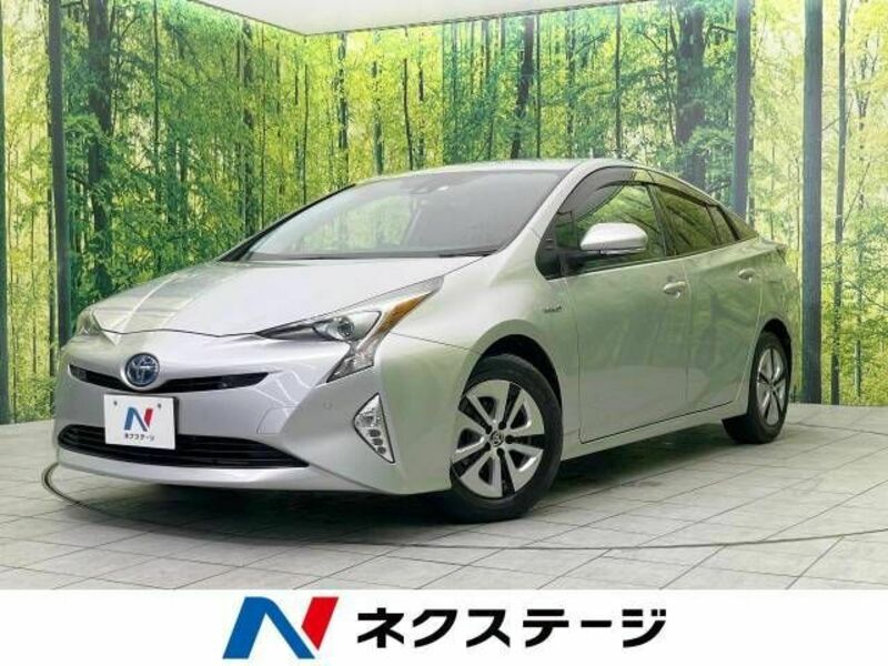 TOYOTA　PRIUS