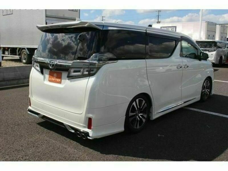 VELLFIRE-10