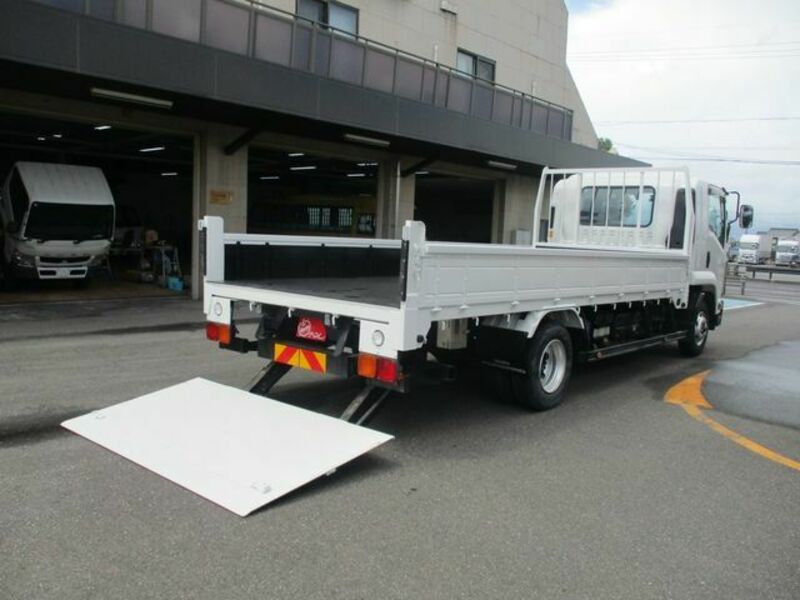 ISUZU　FORWARD