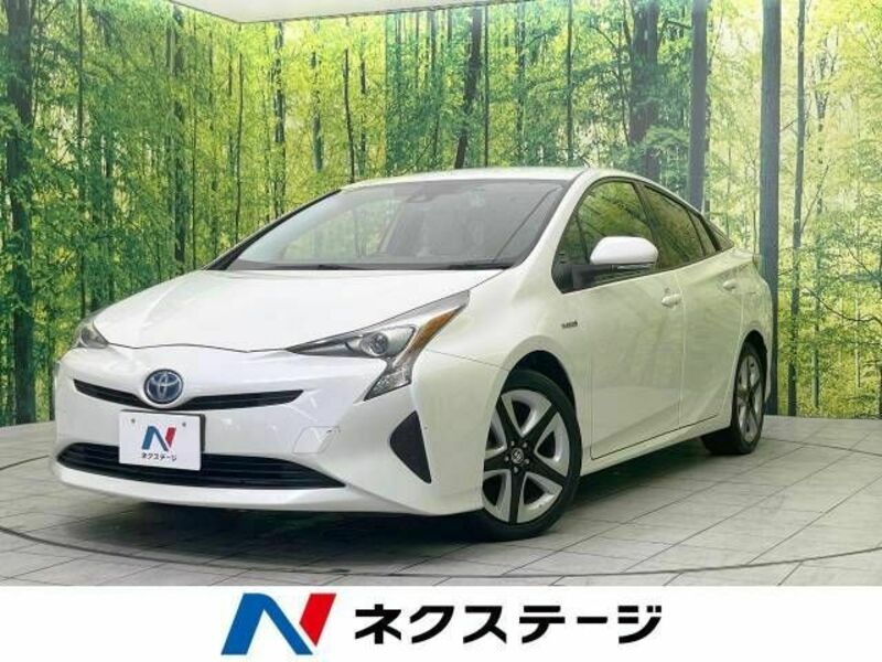 TOYOTA　PRIUS