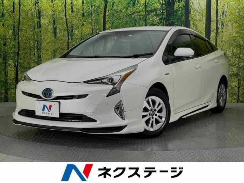 TOYOTA　PRIUS