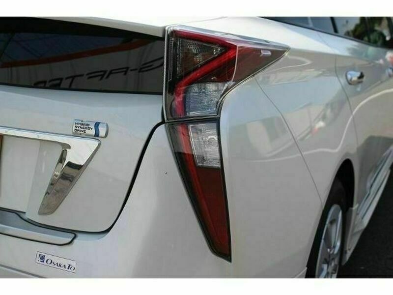 PRIUS-10