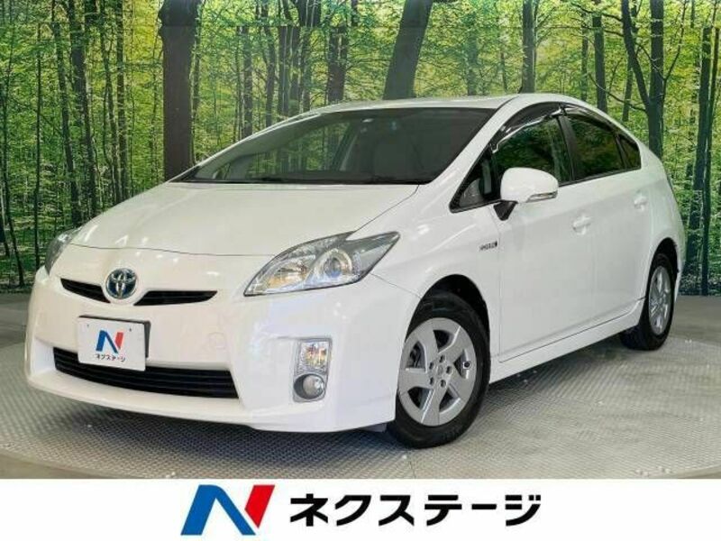 TOYOTA　PRIUS