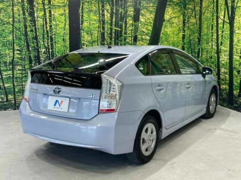 PRIUS-17