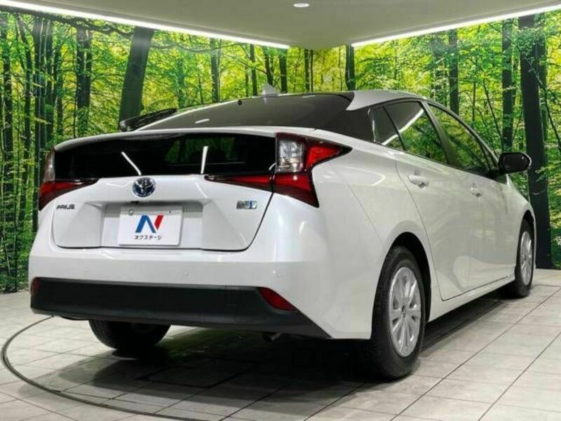 PRIUS-17