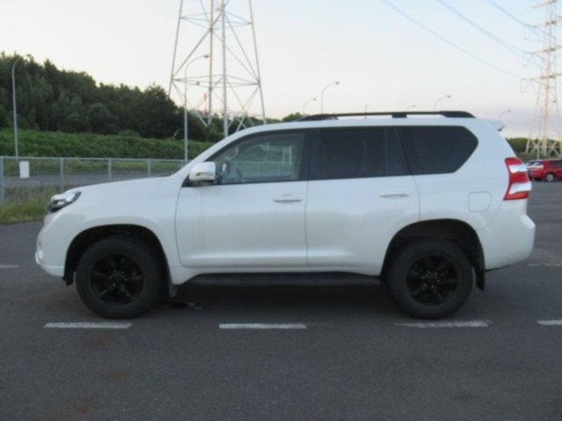 LAND CRUISER PRADO-1