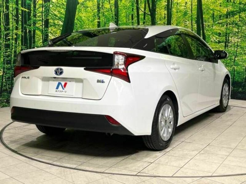 PRIUS-17