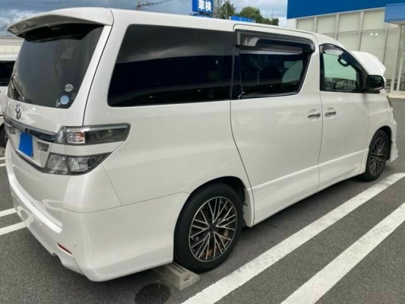 VELLFIRE-3