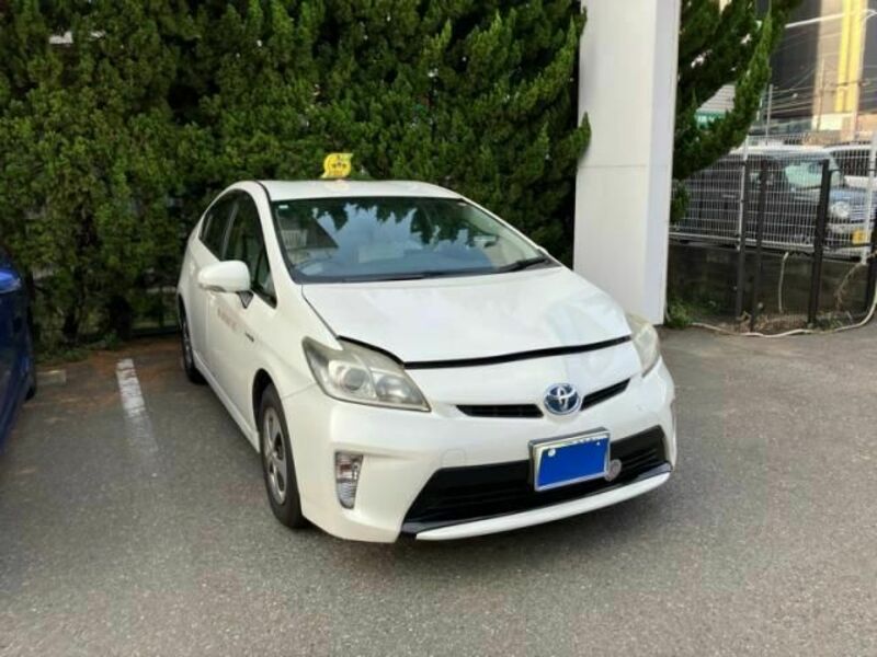 TOYOTA　PRIUS