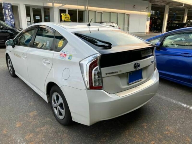 PRIUS-3