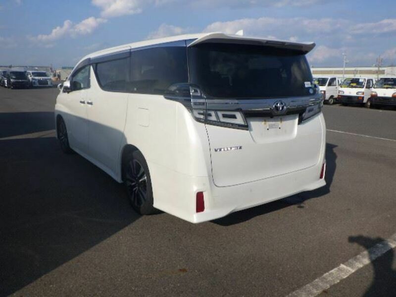 VELLFIRE-18