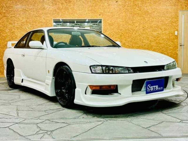 NISSAN　SILVIA