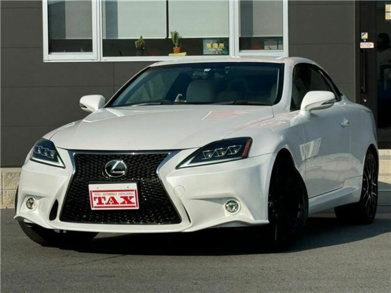 LEXUS　IS