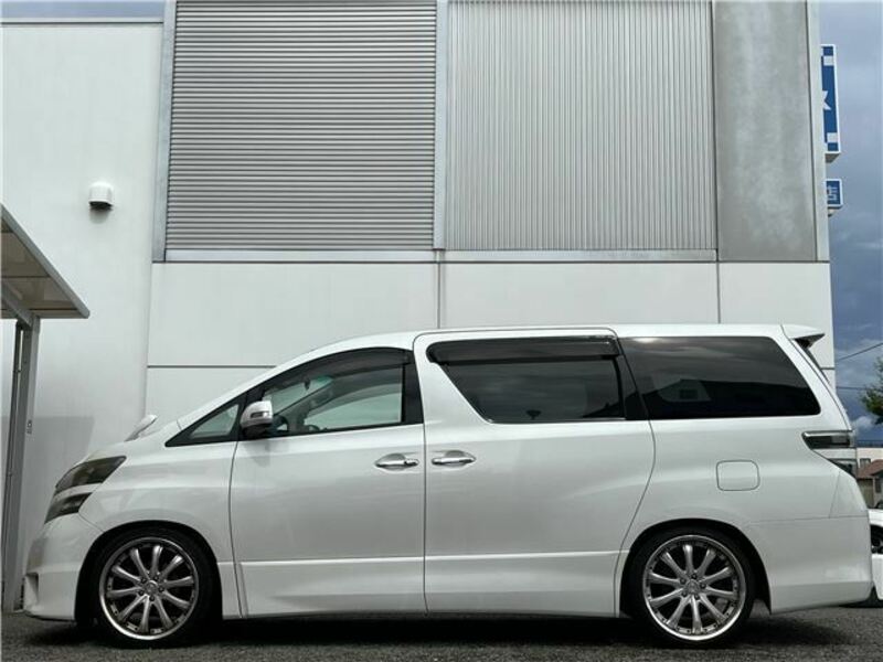 VELLFIRE-7