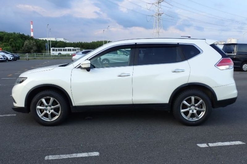 X-TRAIL-1