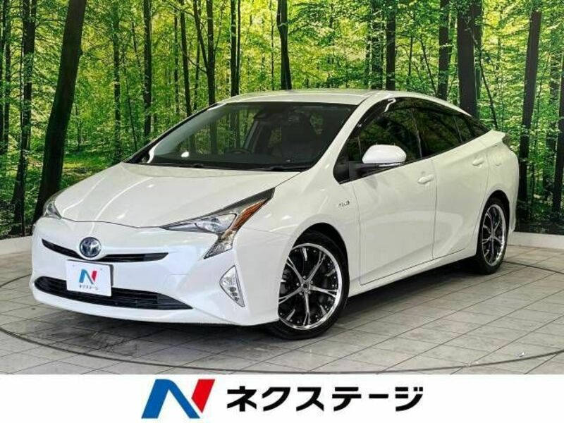 TOYOTA　PRIUS