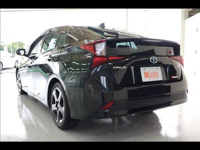 PRIUS-6