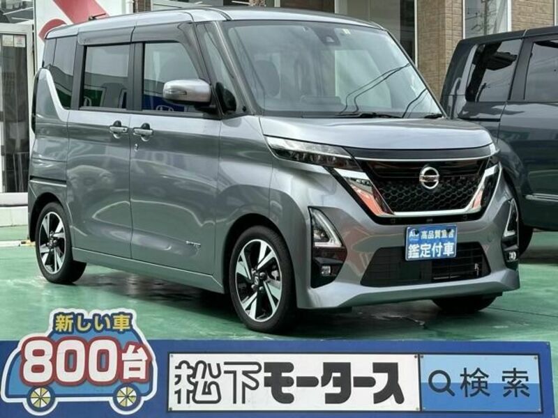 NISSAN　ROOX