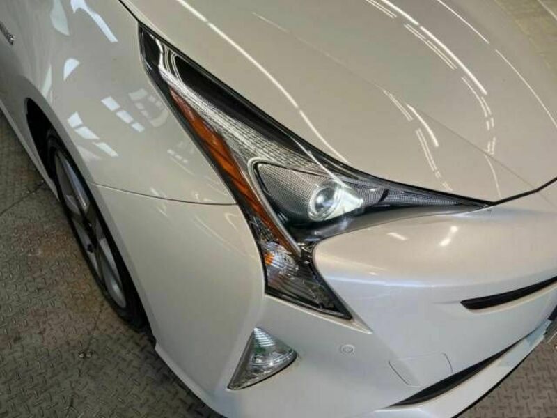 PRIUS-14