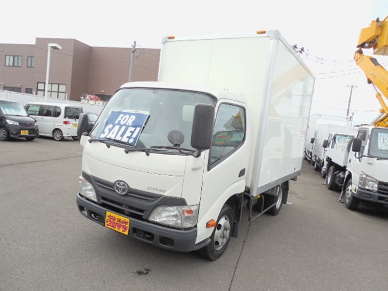 TOYOTA　DYNA