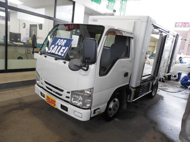 ISUZU　ELF