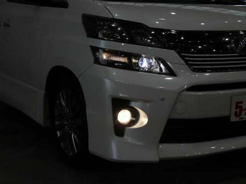 VELLFIRE-10