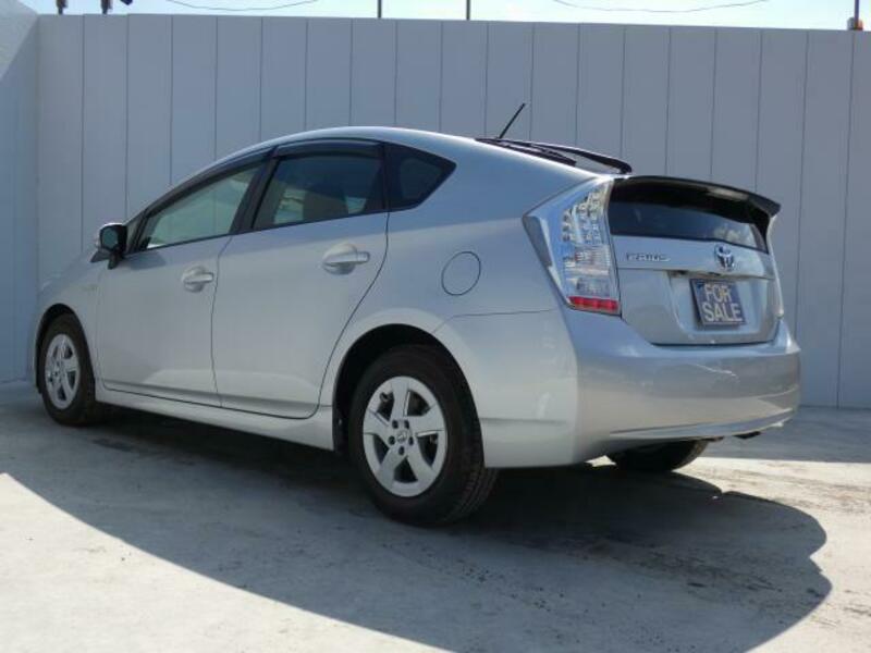 PRIUS-2