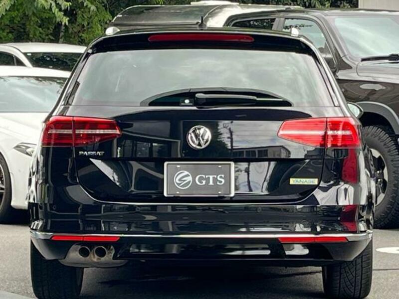 PASSAT VARIANT-4