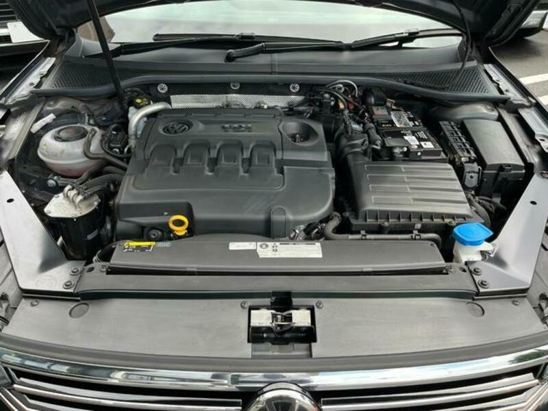 PASSAT VARIANT-18