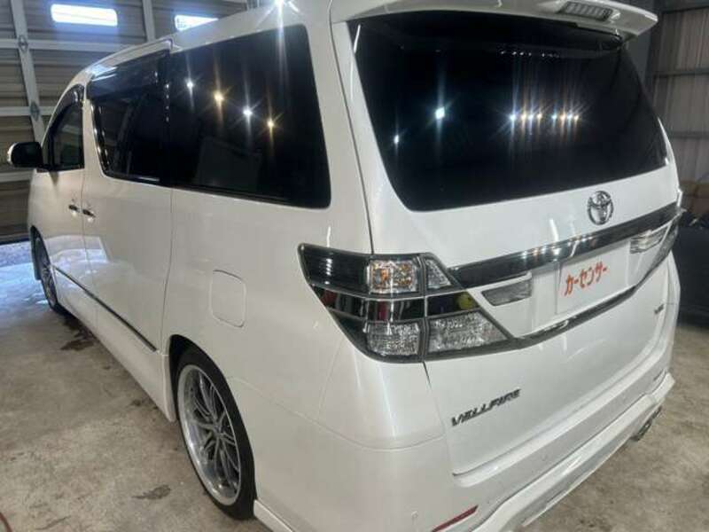 VELLFIRE-10