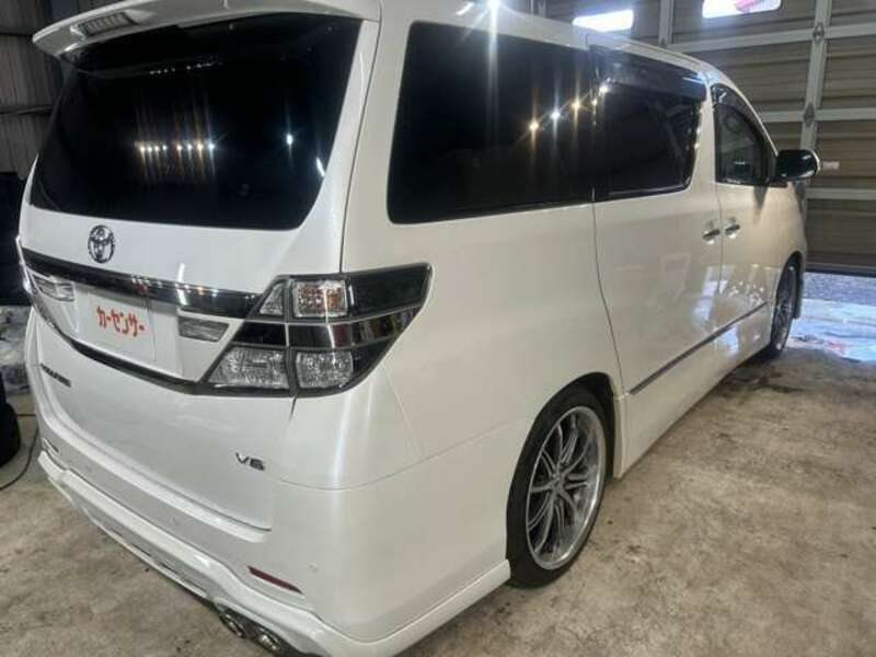 VELLFIRE-9