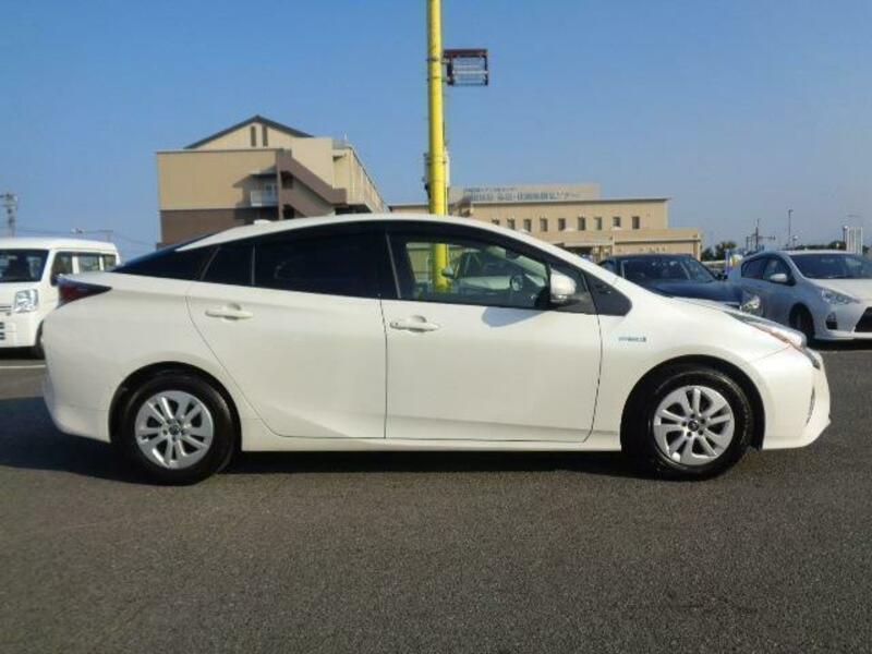 PRIUS-19