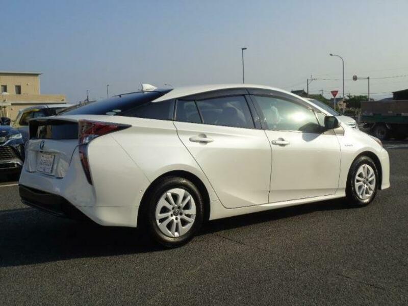 PRIUS-3