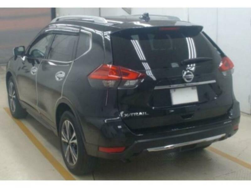 X-TRAIL-1