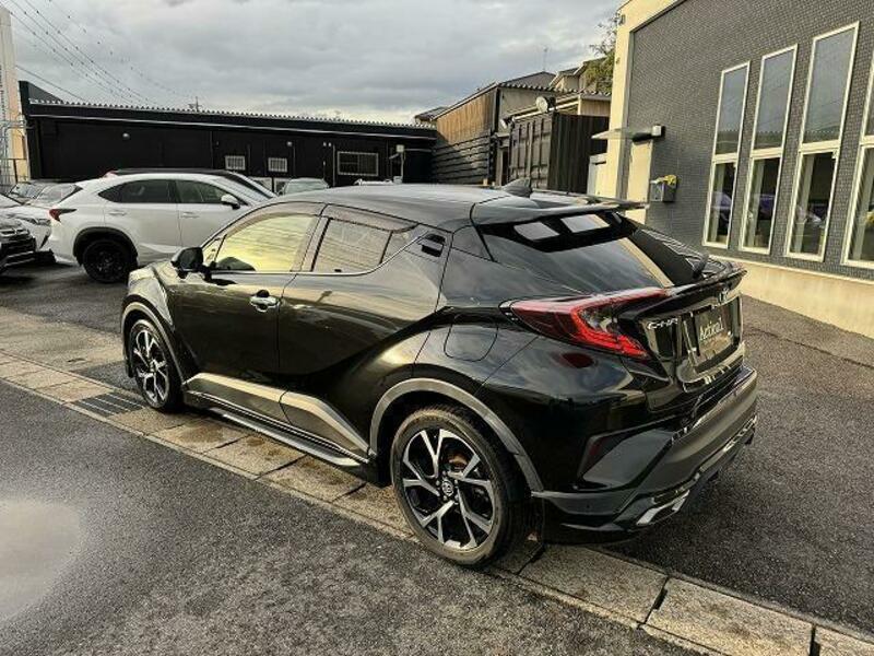 C-HR-10