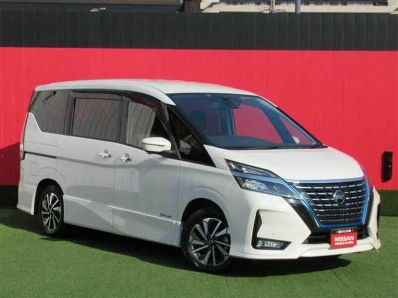 NISSAN　SERENA