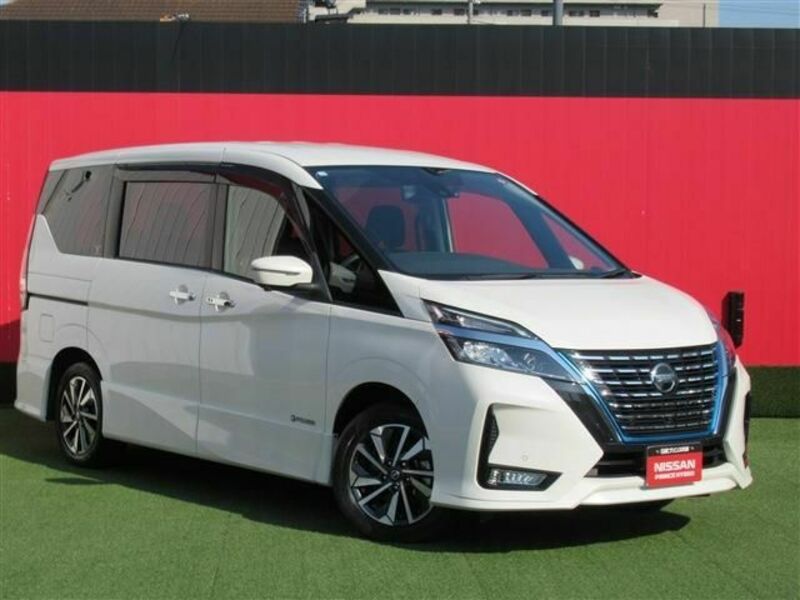 NISSAN　SERENA