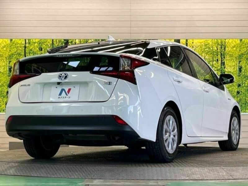 PRIUS-17