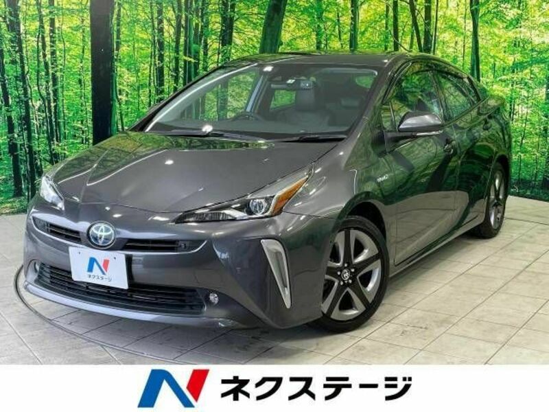 TOYOTA　PRIUS