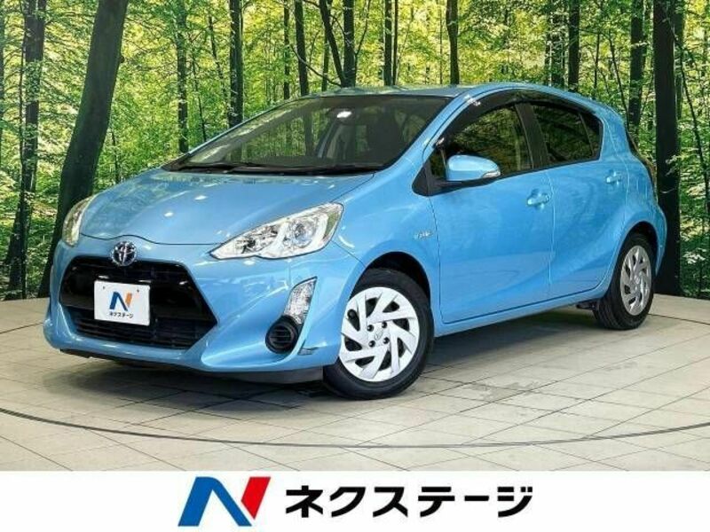 TOYOTA　AQUA