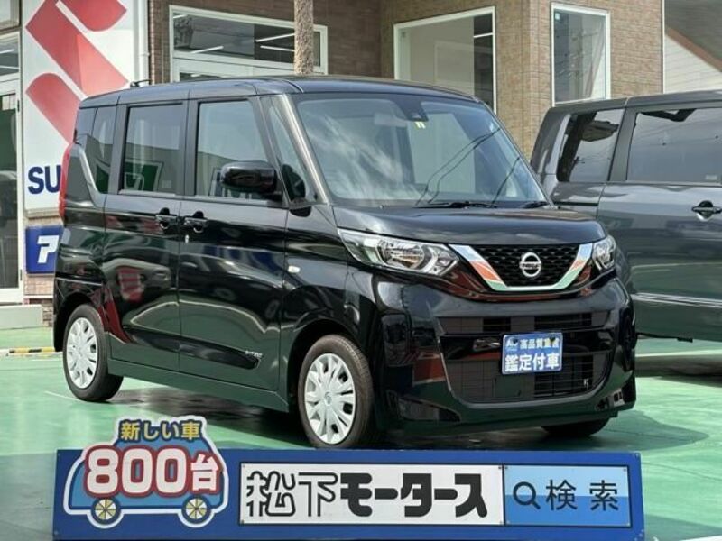 NISSAN　ROOX