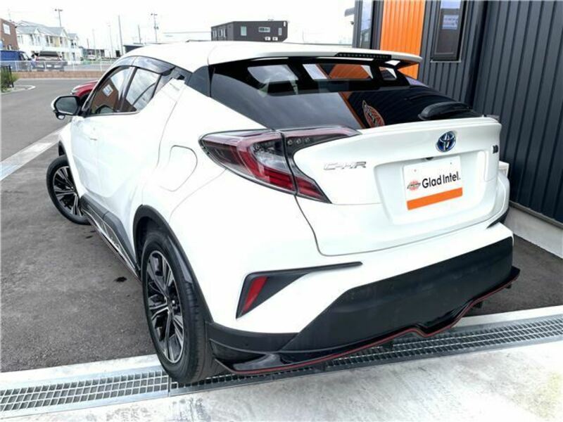 C-HR-4