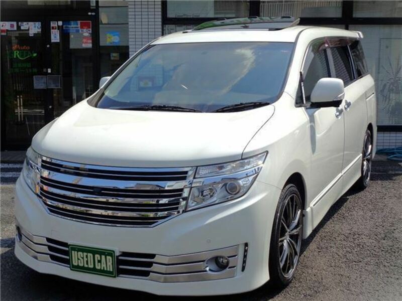 NISSAN　ELGRAND