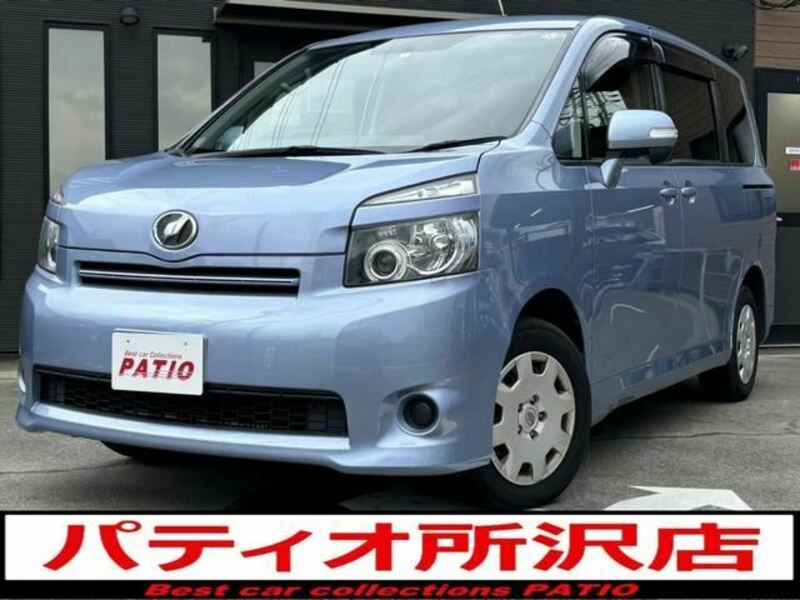 TOYOTA　VOXY