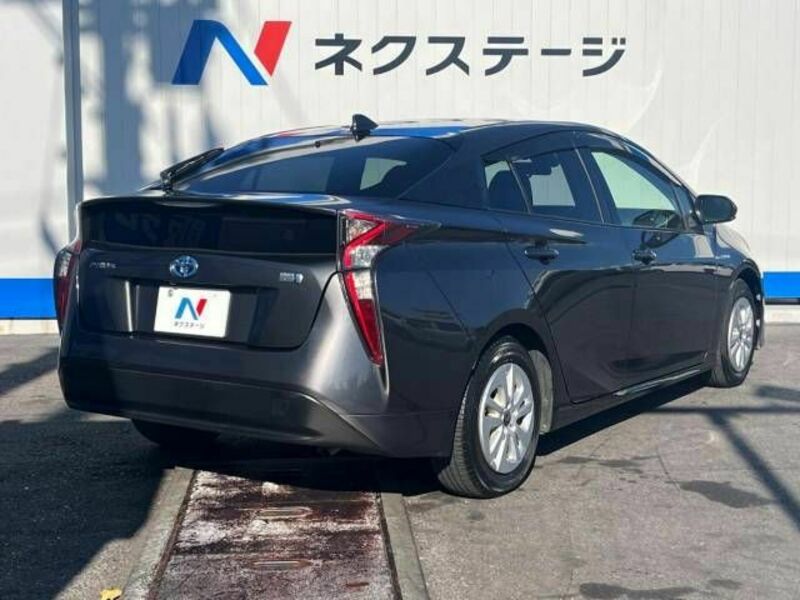 PRIUS-17