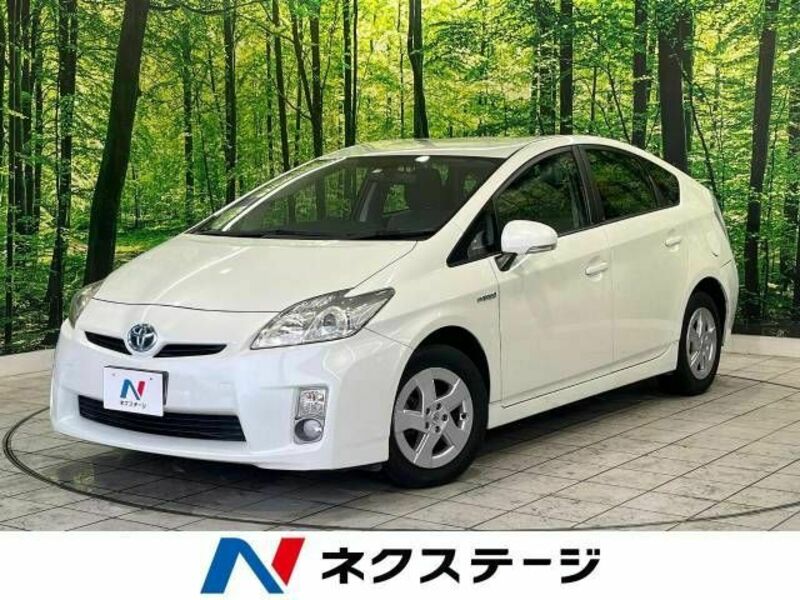 TOYOTA　PRIUS