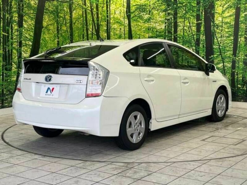 PRIUS-17