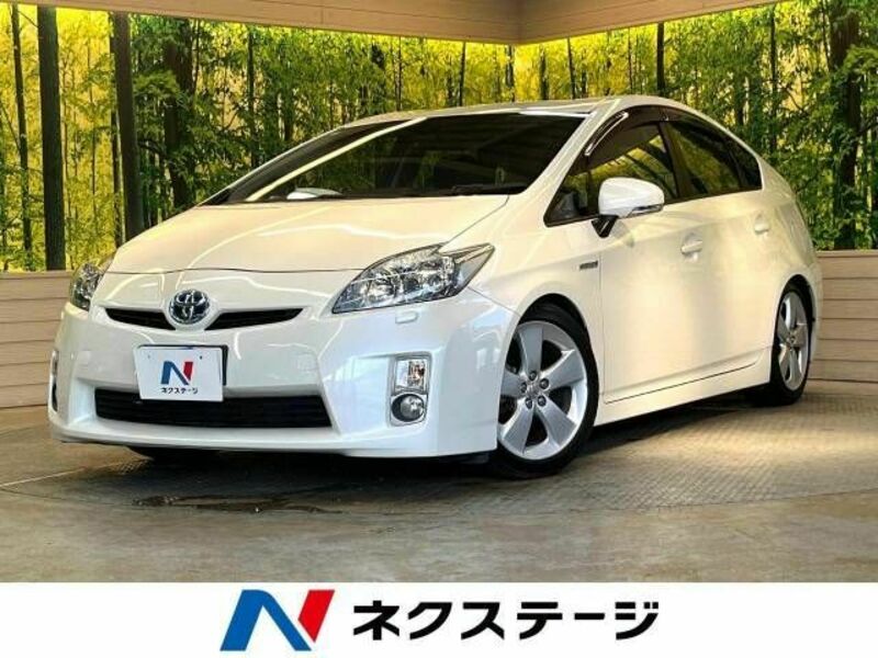 TOYOTA　PRIUS